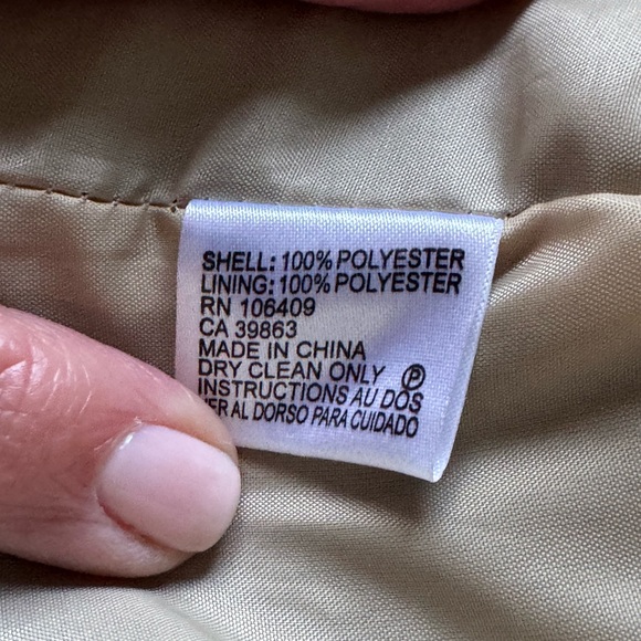 Chic Black Midi Dress with Belt - Picture 7 of 7